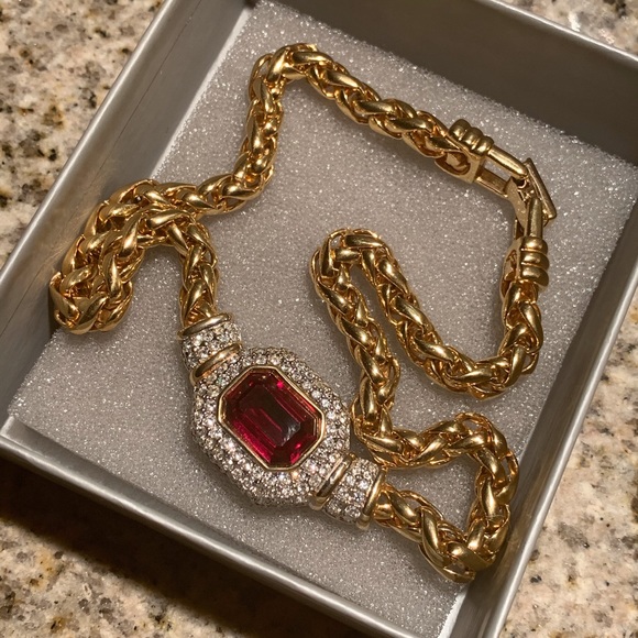 ♥️SWAROVSKI CHAIN NECKLACE GARNET CRYSTAL PENDANT✨ - Picture 8 of 15